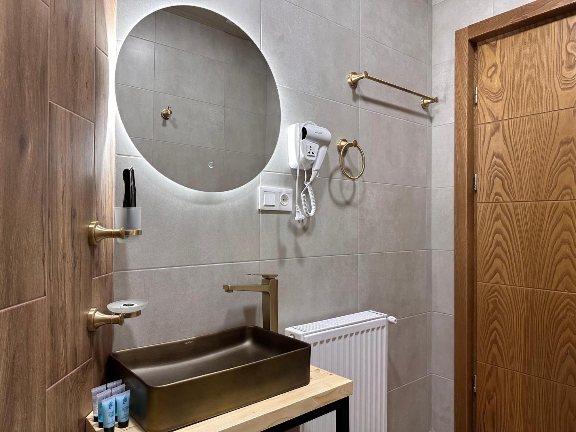 Hotel Mountime Kazbegi Ngoại thất bức ảnh