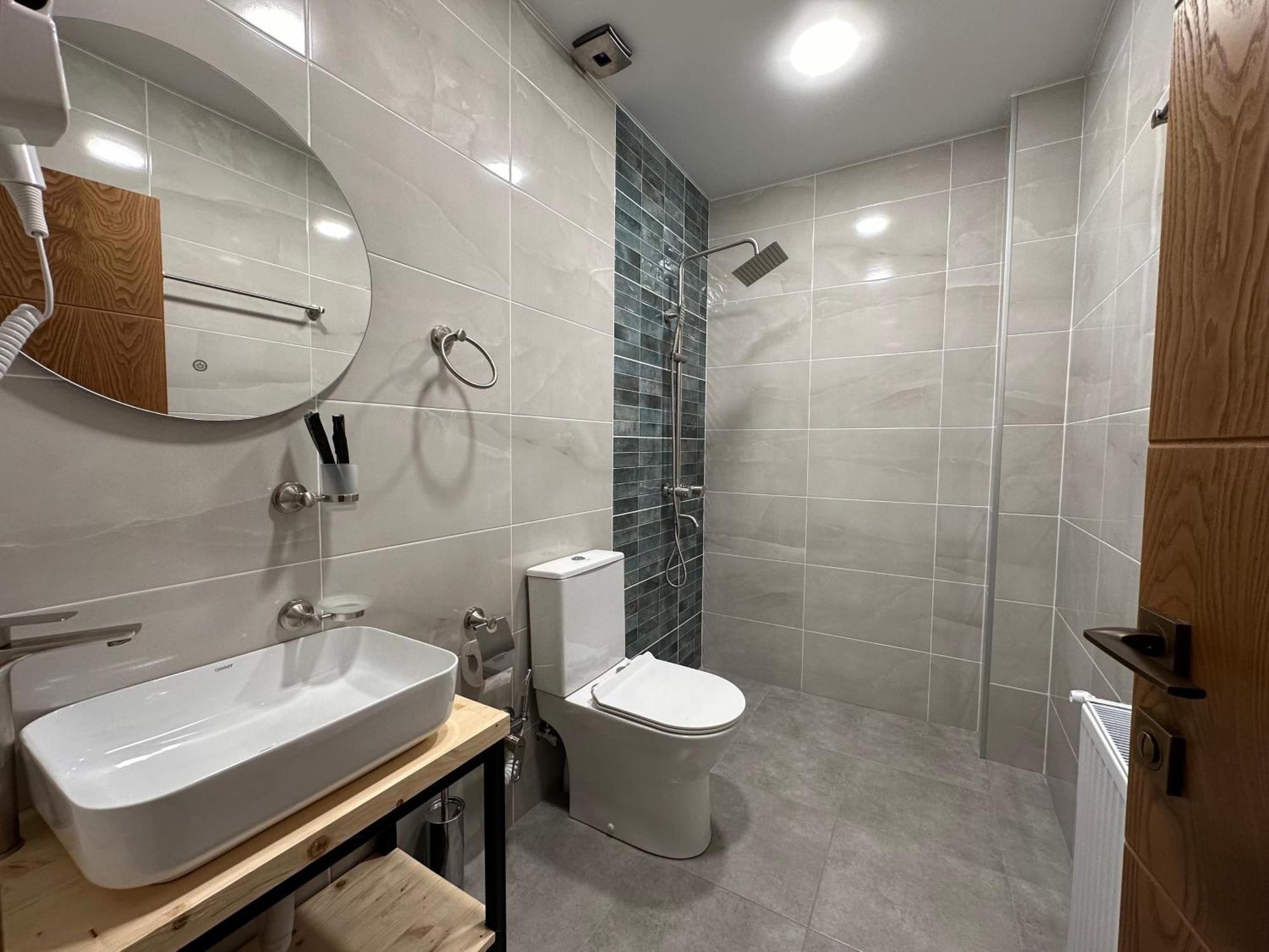 Hotel Mountime Kazbegi Ngoại thất bức ảnh