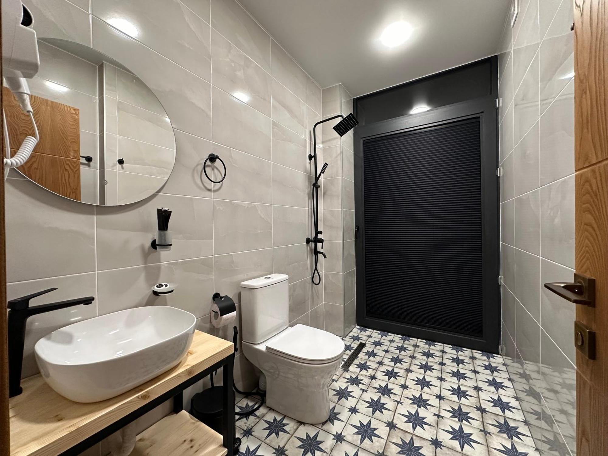 Hotel Mountime Kazbegi Ngoại thất bức ảnh