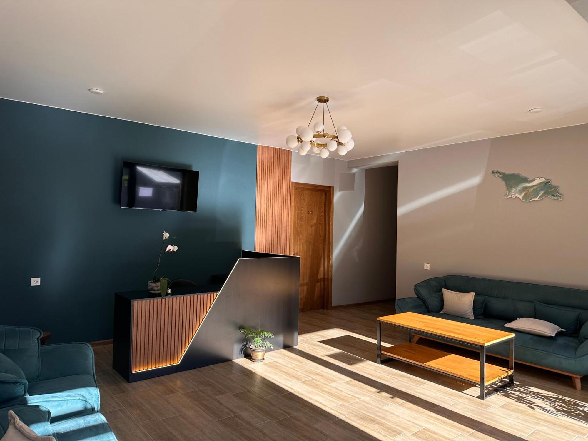 Hotel Mountime Kazbegi Ngoại thất bức ảnh
