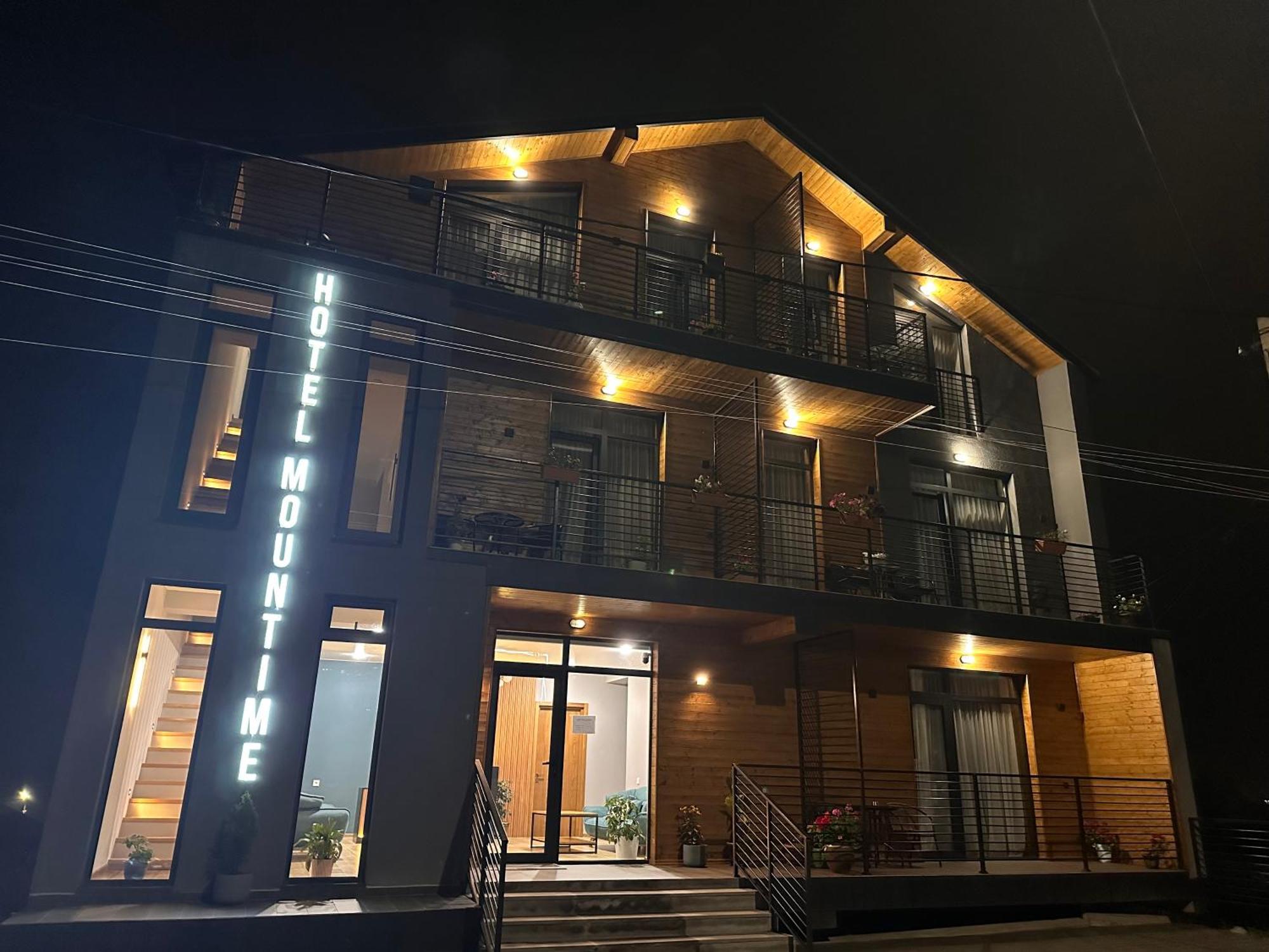 Hotel Mountime Kazbegi Ngoại thất bức ảnh